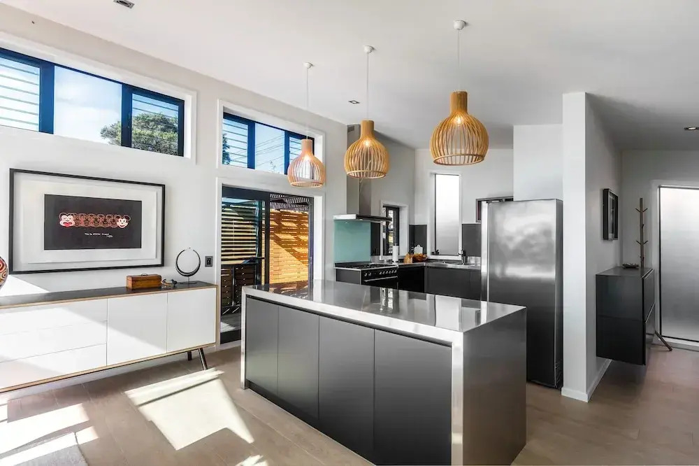 Taonga with Sea Views by Waiheke Unlimited