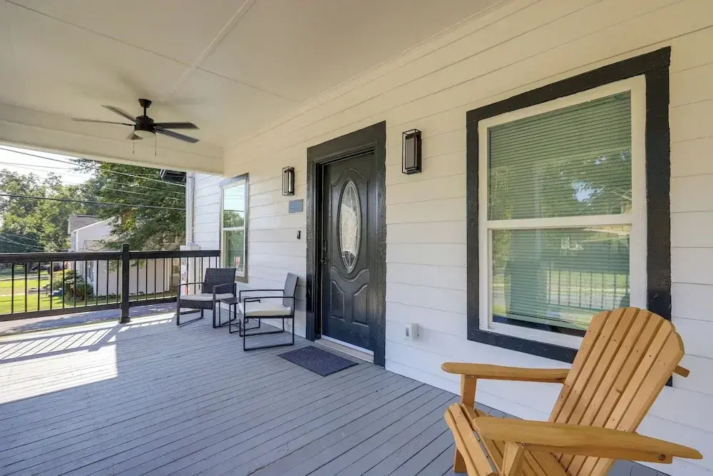 9 Mi to Dtwn Atl: Pet-friendly Apt w/ Yard