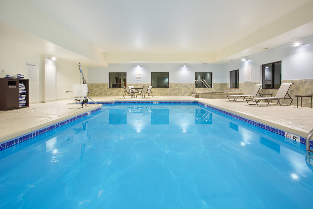 Holiday Inn Express Hotel & Suites Concordia by IHG