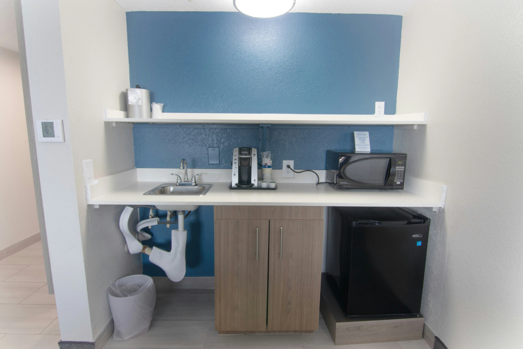 Holiday Inn Express and Suites Fort Lauderdale Airport West by IHG