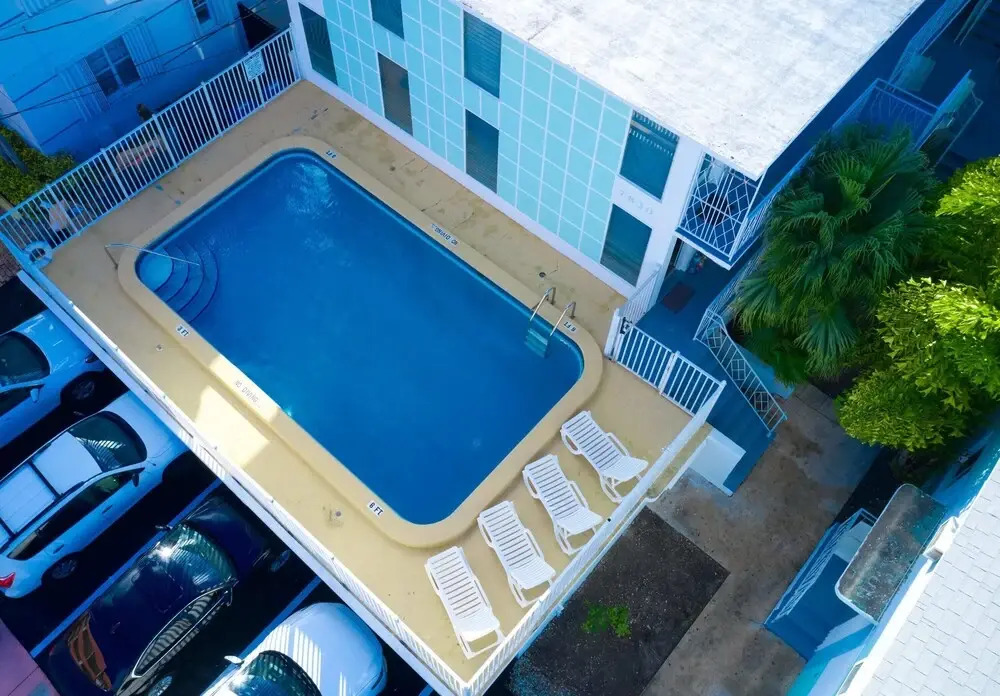 1 BR APT 6min walk Miami Beach Kitchen 02