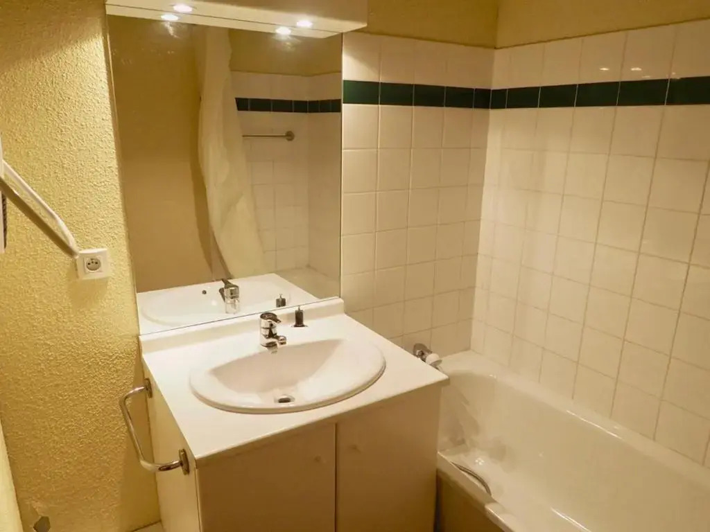 Appartement Valfréjus, 3 pièces, 6 personnes - FR-1-468-32
