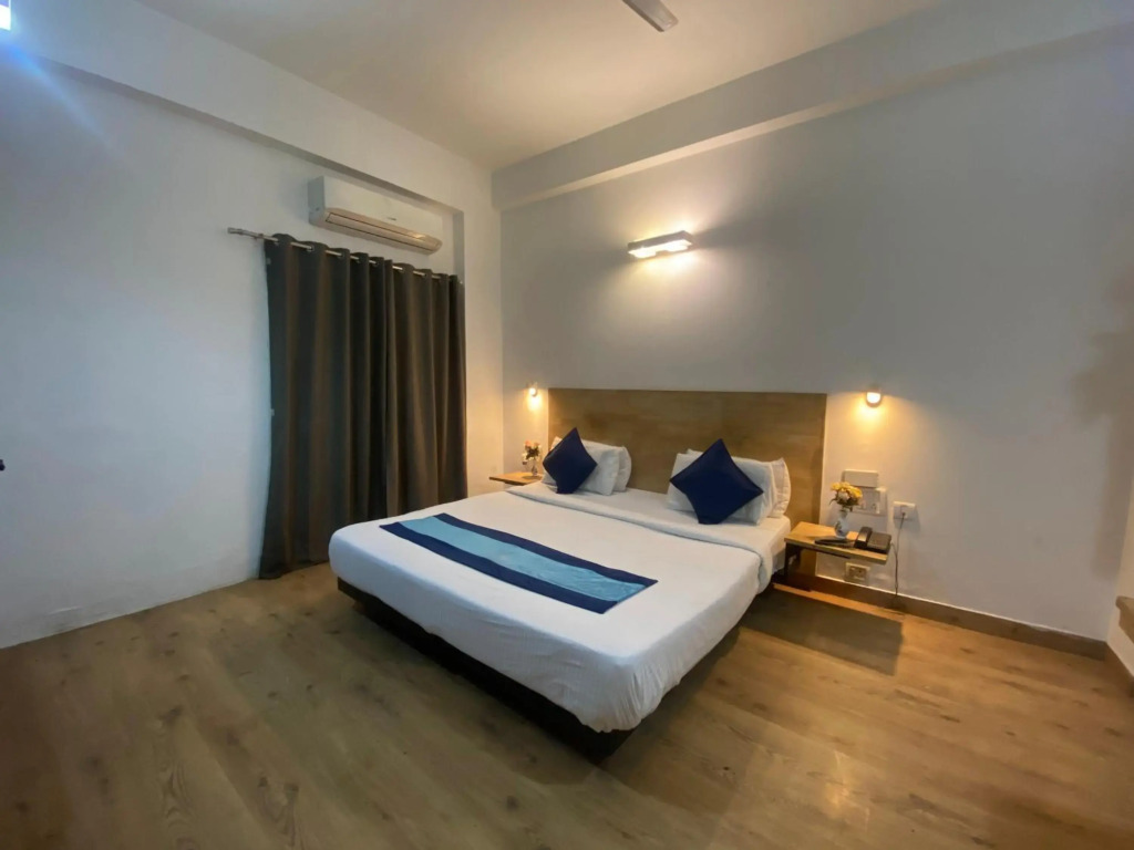 Hotel Diamond Stays Sector 51 Noida