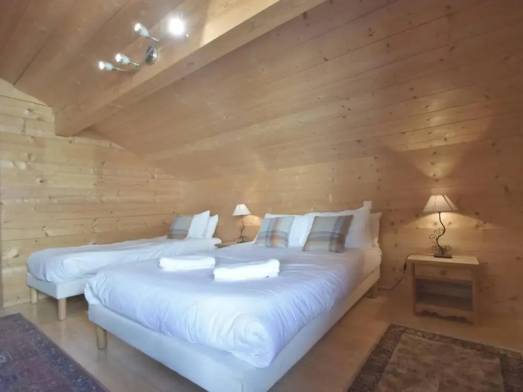 Chalet Le Grand-Bornand, 6 pièces, 15 personnes - FR-1-391-24