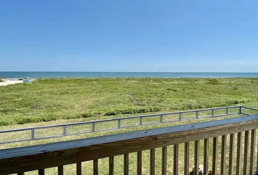 The Salty Mermaid 3 Bedroom Home by Redawning