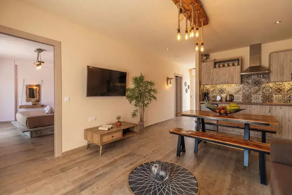 Semiso Beach Suites