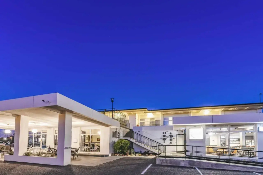 The Oriana Orange - Retro Hotel & Resort
