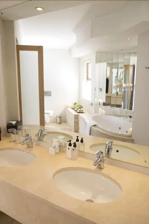 Feathers Boutique Hotel