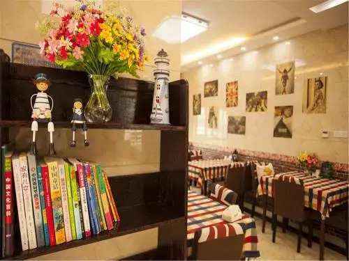 Haiyunjian Cafe Hostel