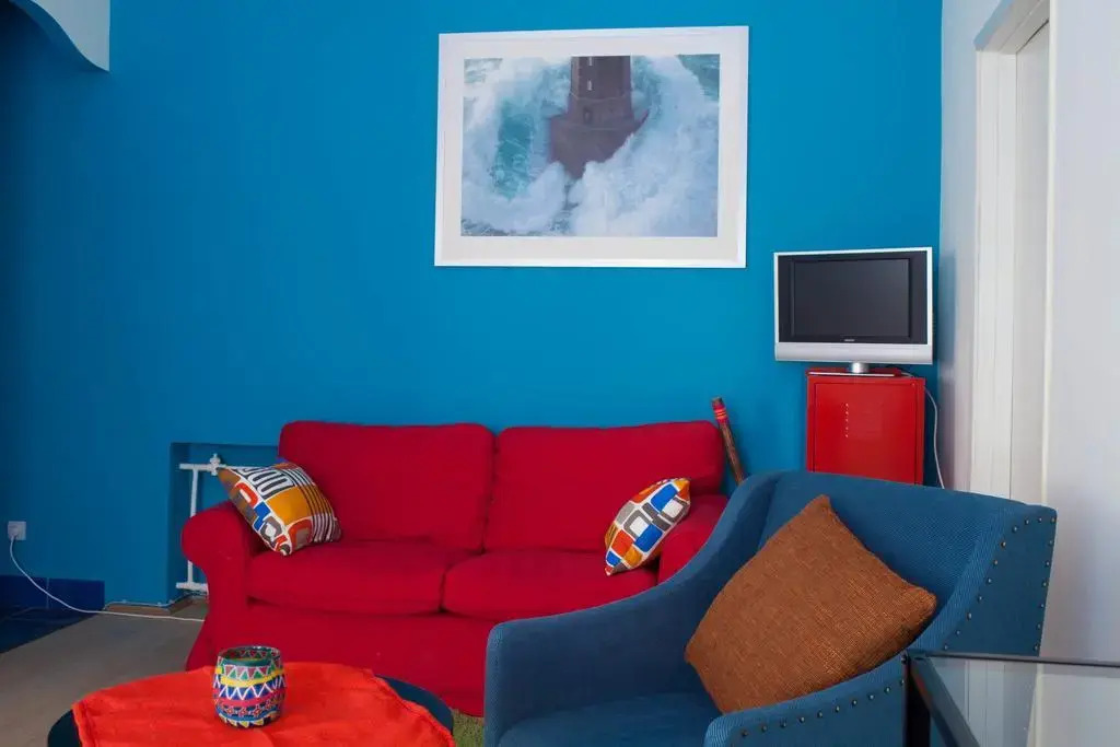 Bluedoor Apartment