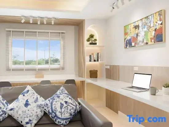 Bangkoks most beautiful modern villa-with massage