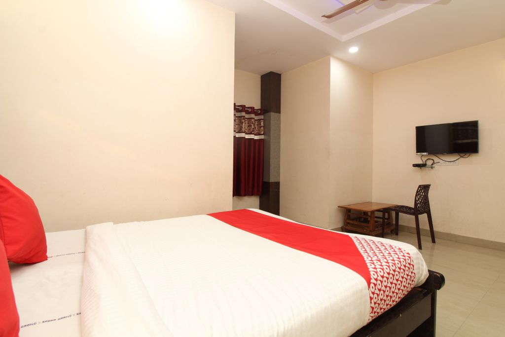 iROOMZ Hotel Sagar Grand