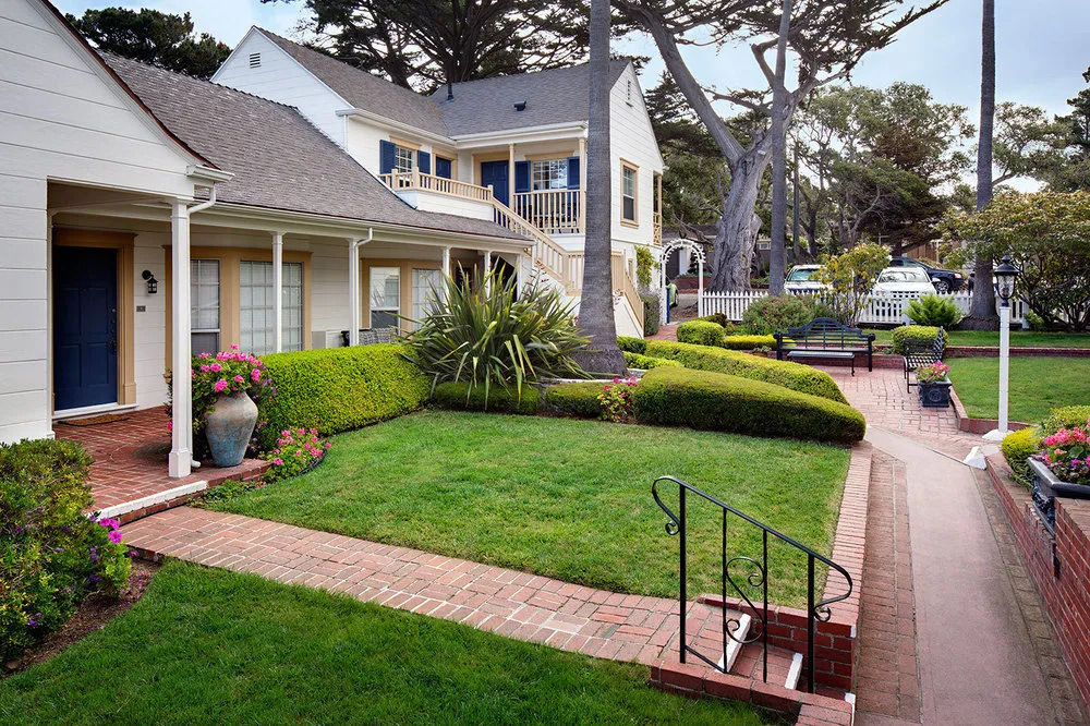 The Colonial Terrace