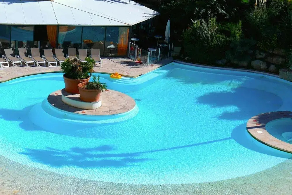 Apartment With one Bedroom in Cannes, With Wonderful sea View, Shared Pool, Furnished Terrace - 50 m From the Beach