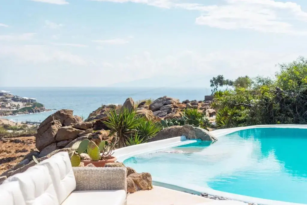 Charming villa in Platis Gialos with private pool