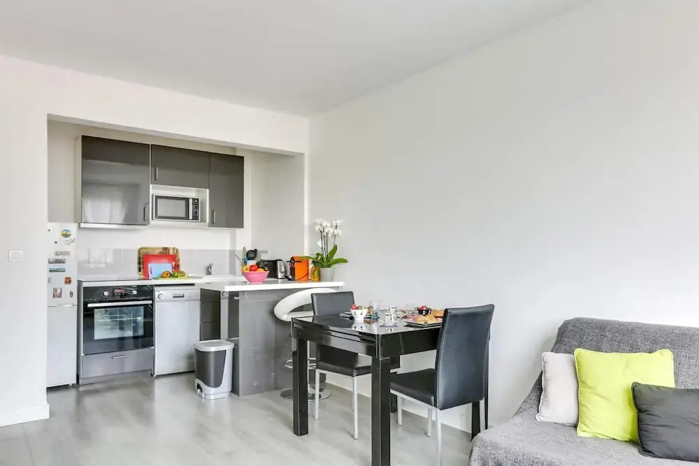 Bright Flat for 4 Person 5 Mins From Parc Montsouris