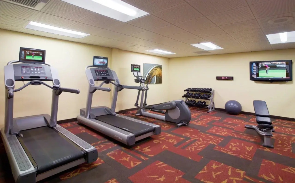 Courtyard by Marriott Fresno