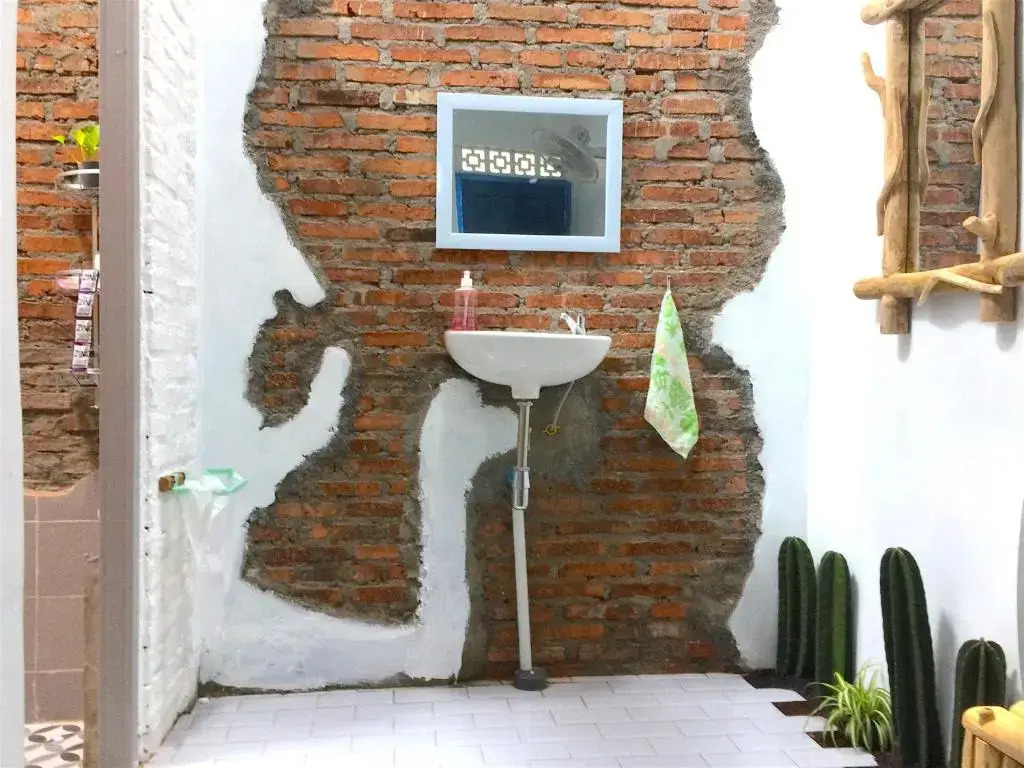 NOMORE Gallery and Guesthouse