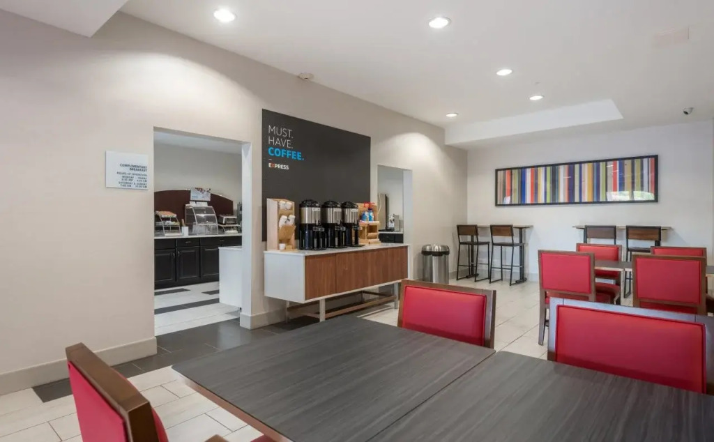Holiday Inn Express Hotel & Suites Lagrange I-85 by IHG