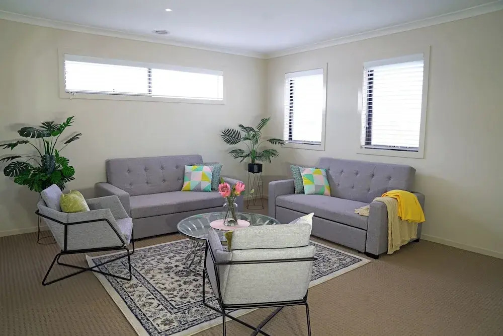 Modern 6BRM House Big Group at Pakenham