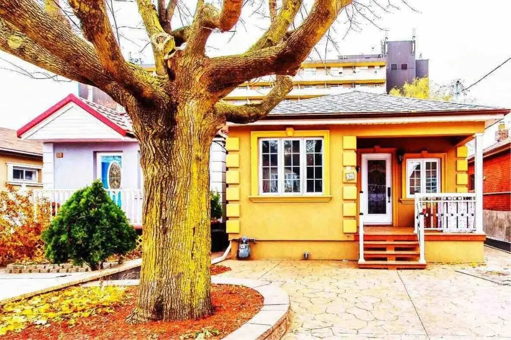 Cosy 2 Bedroom House With Backyard Garden