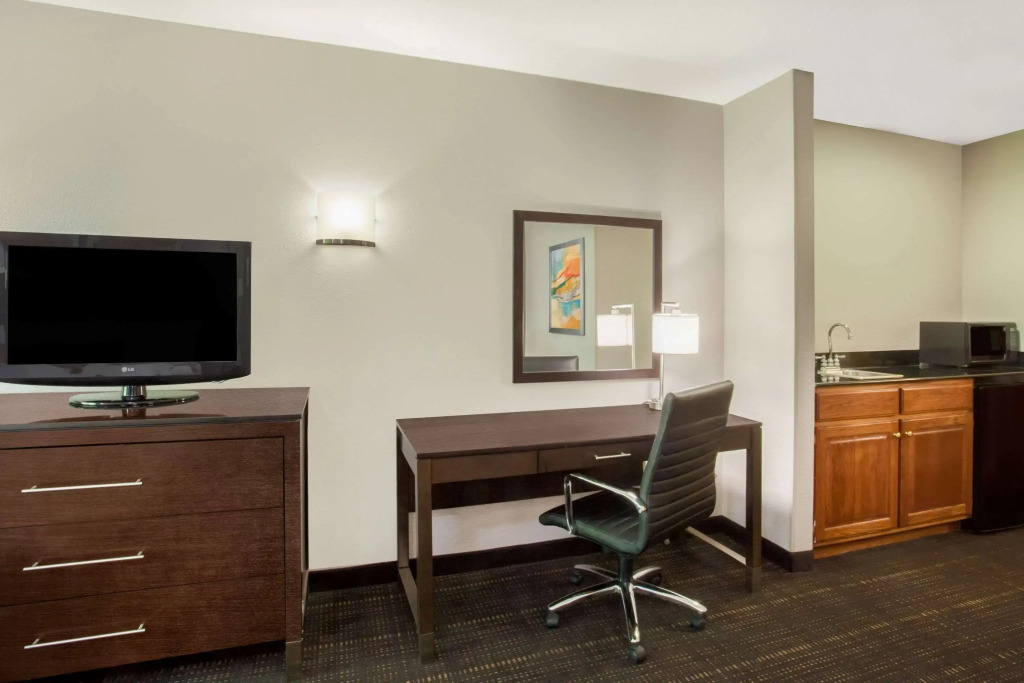 Wingate by Wyndham Columbia