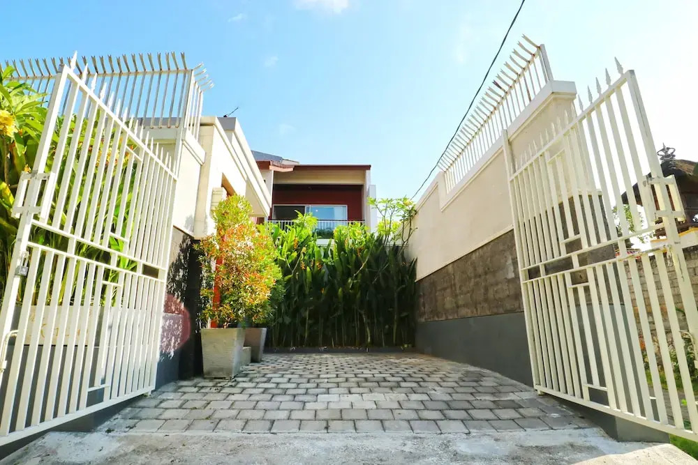 Kenzo Villa