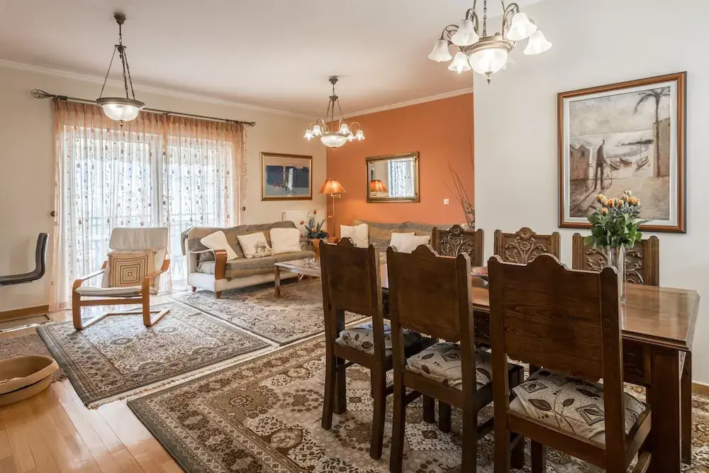 Elegant And Comfortable 4th Floor