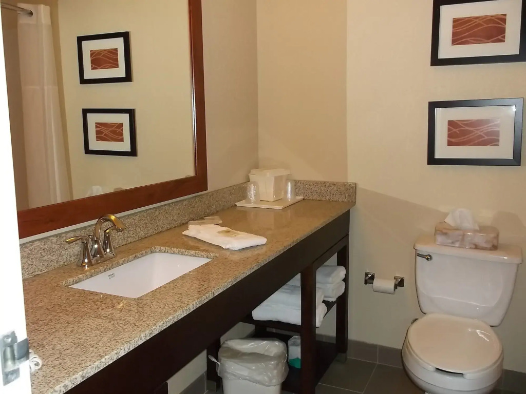 Quality Inn & Suites Bradford