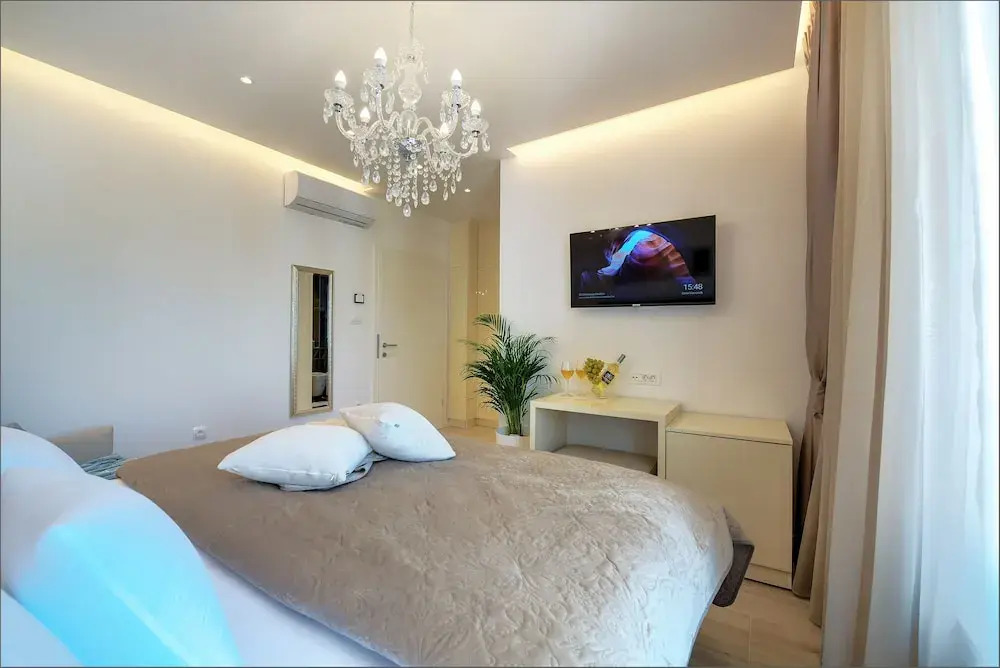 Via Porto Rooms