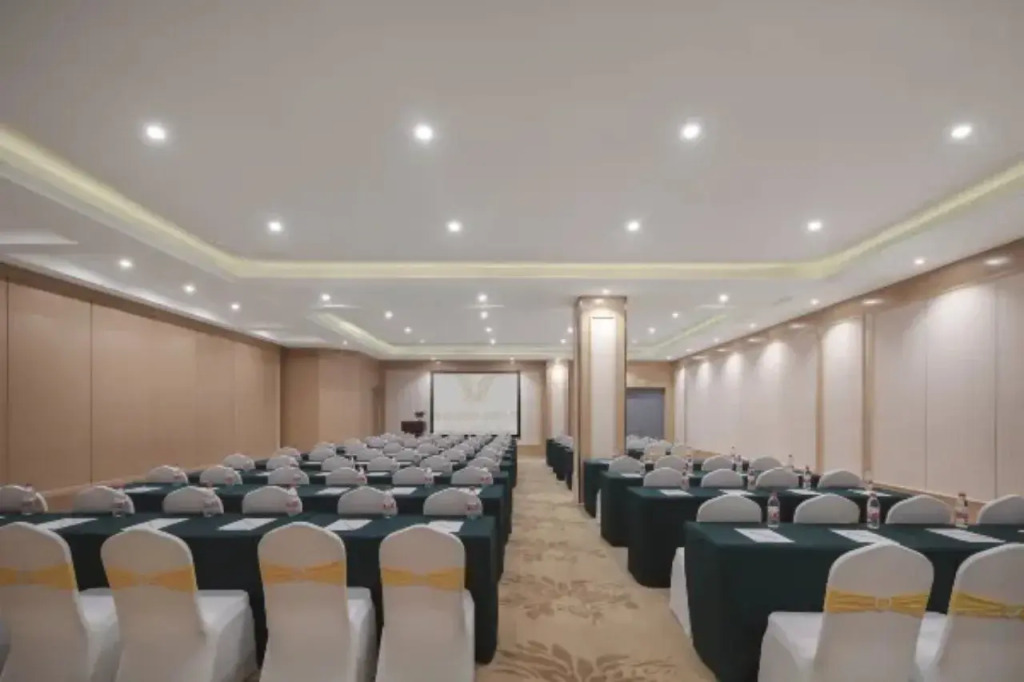 Holiday Inn Express Hai'an Railway Station by IHG