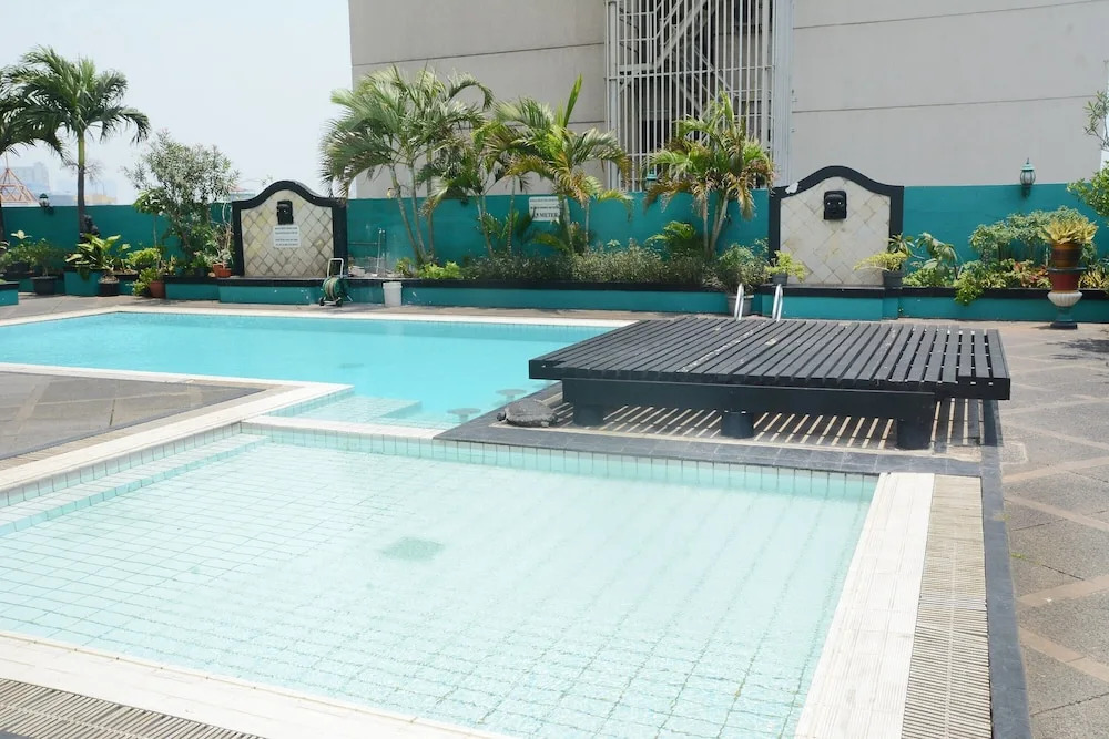 Modern Elegant and Good 3BR at Pangeran Jayakarta Apartment