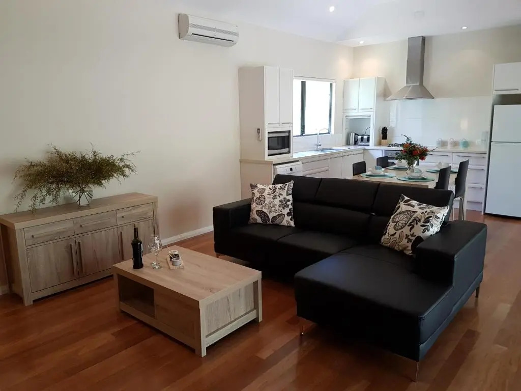 Jarrah Grove Forest Retreat - Adults Only