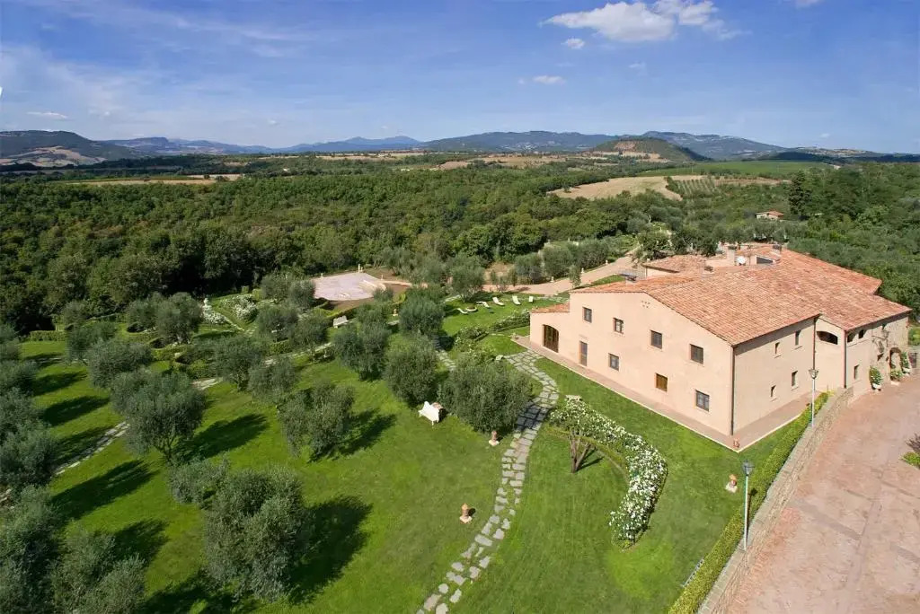 Sovana Hotel & Resort