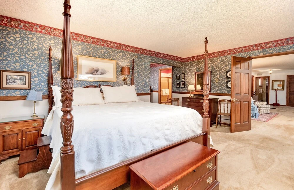 Macmillan Dog-friendly Vacation At Windcliff 4 Bedroom Home by RedAwning