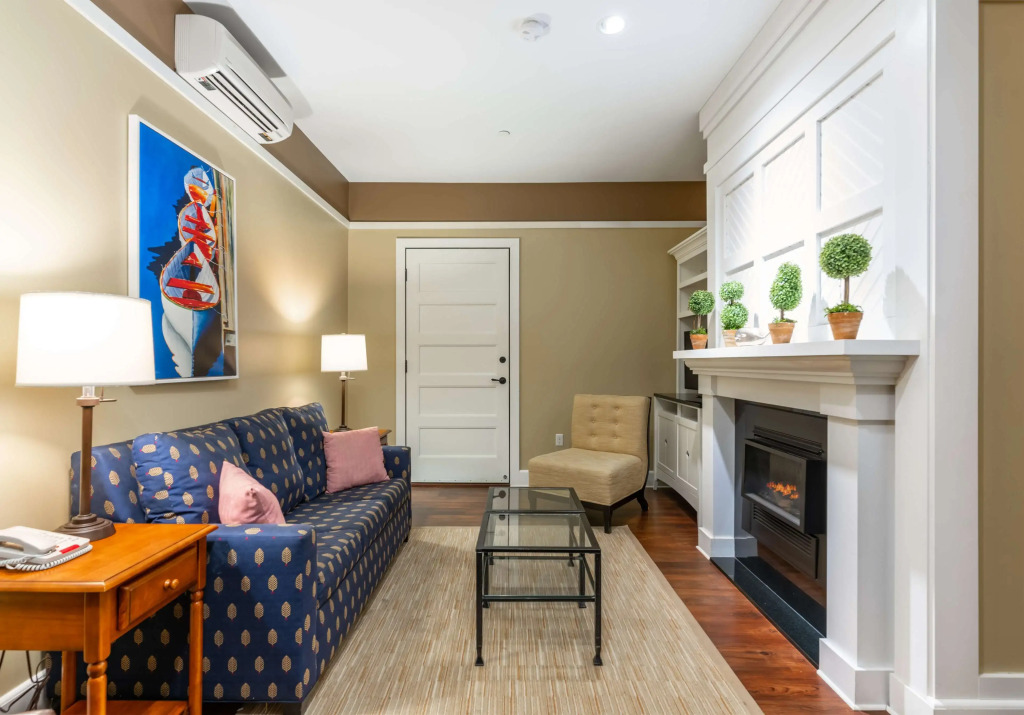 Inn at Diamond Cove