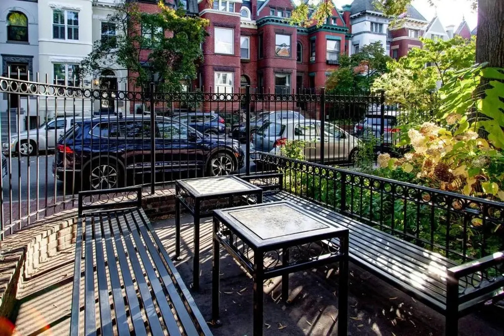 Spacious 1BR NW Garden Apartment Walker s Dream