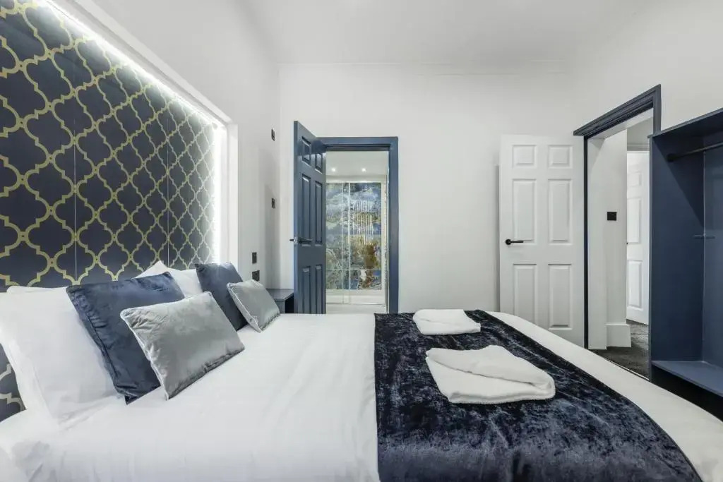 Crystal Towers Sasco Apartments