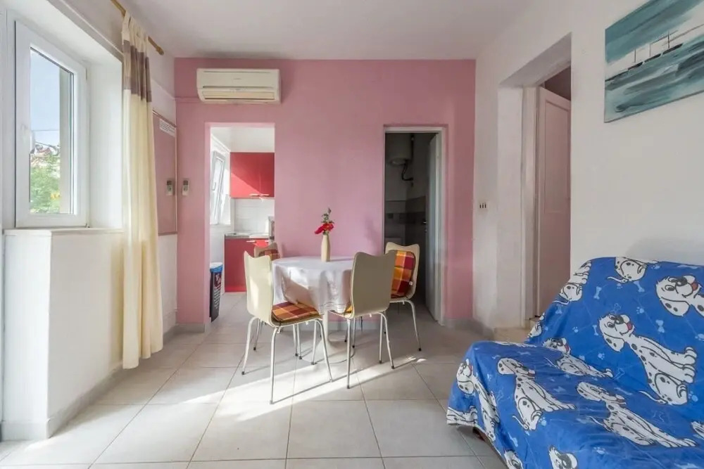 Branko - 60m From the Beach - SA1