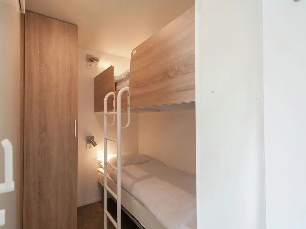 Nicely Furnished Chalet With Dishwasher, Close to North Sea