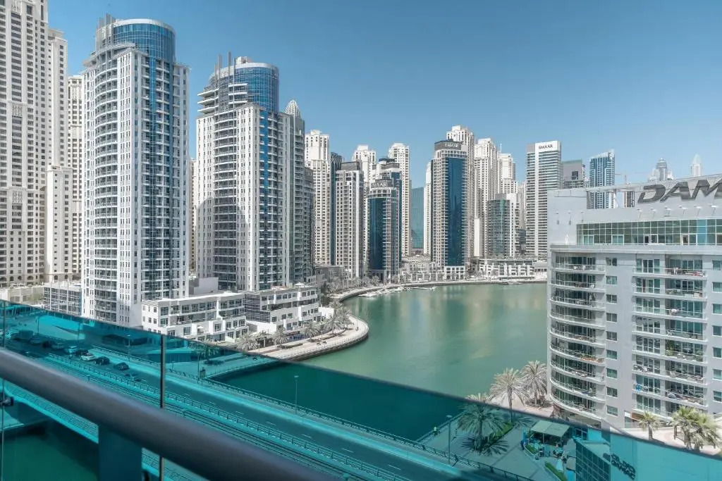 HiGuests - Spacious 1BR in Dubai Marina With Amazing Views