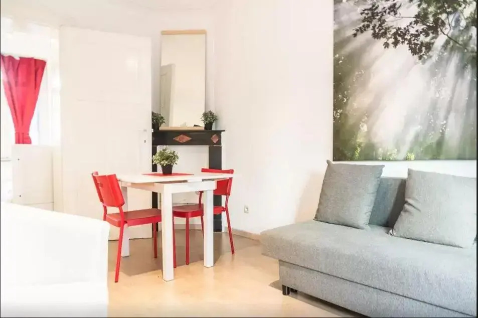 Cool Central Apartment