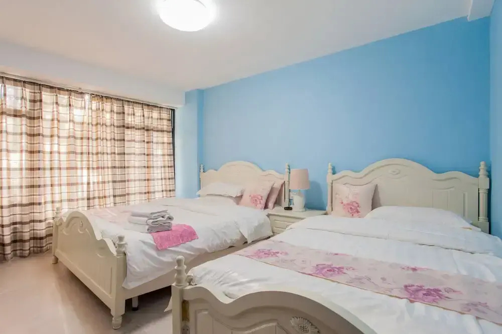 Deluxe Villa in Mingyue Mountain and Stream