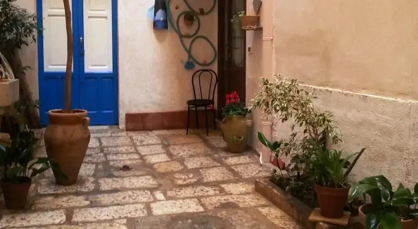 Cortile Botteghelle