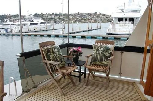 Dockside Yacht Lodging