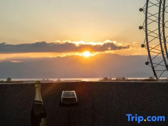 Yanmo · Vista｜Panoramic Sky Garden Overlooking Cangshan & Erhai – Boutique Retreat (South Gate)