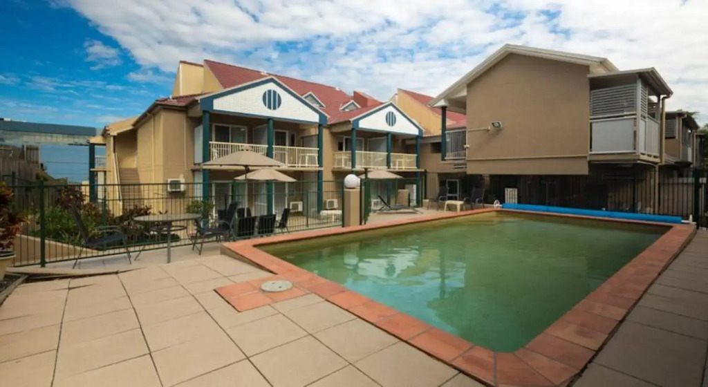 Toowong Inn & Suites
