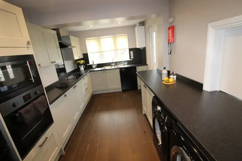 Plawsworth Aparthotel