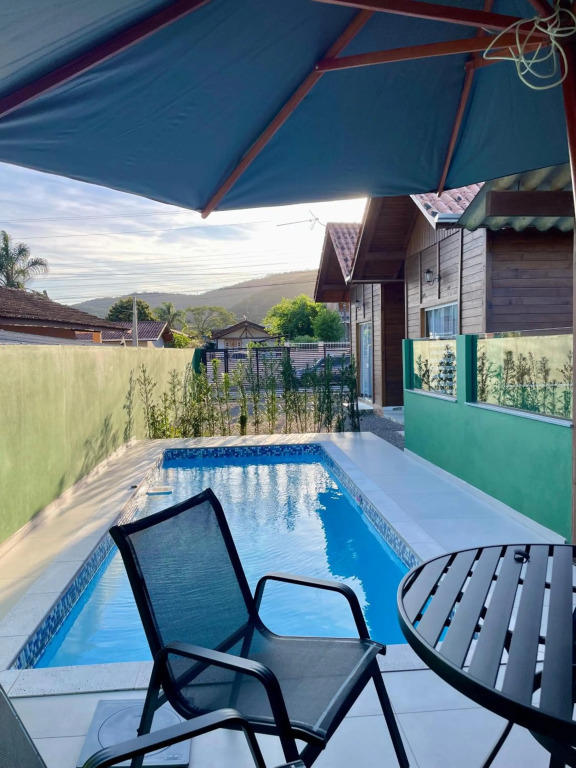 Chalés Costa Esmeralda Com Piscina , Bombinhas
