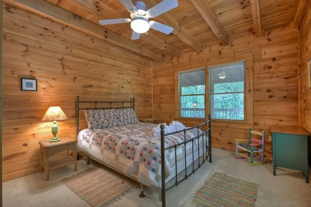 Serenity Now- Secluded Near Toccoa & Ocoee Rivers